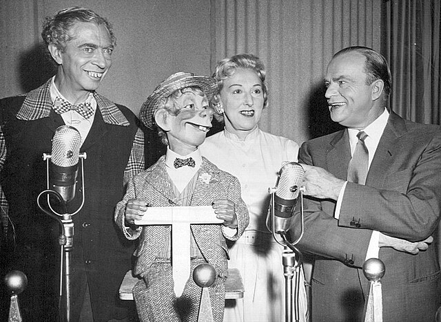 Edgar Bergen net worth – Edgar Bergen with Charlie McCarthy, 1949