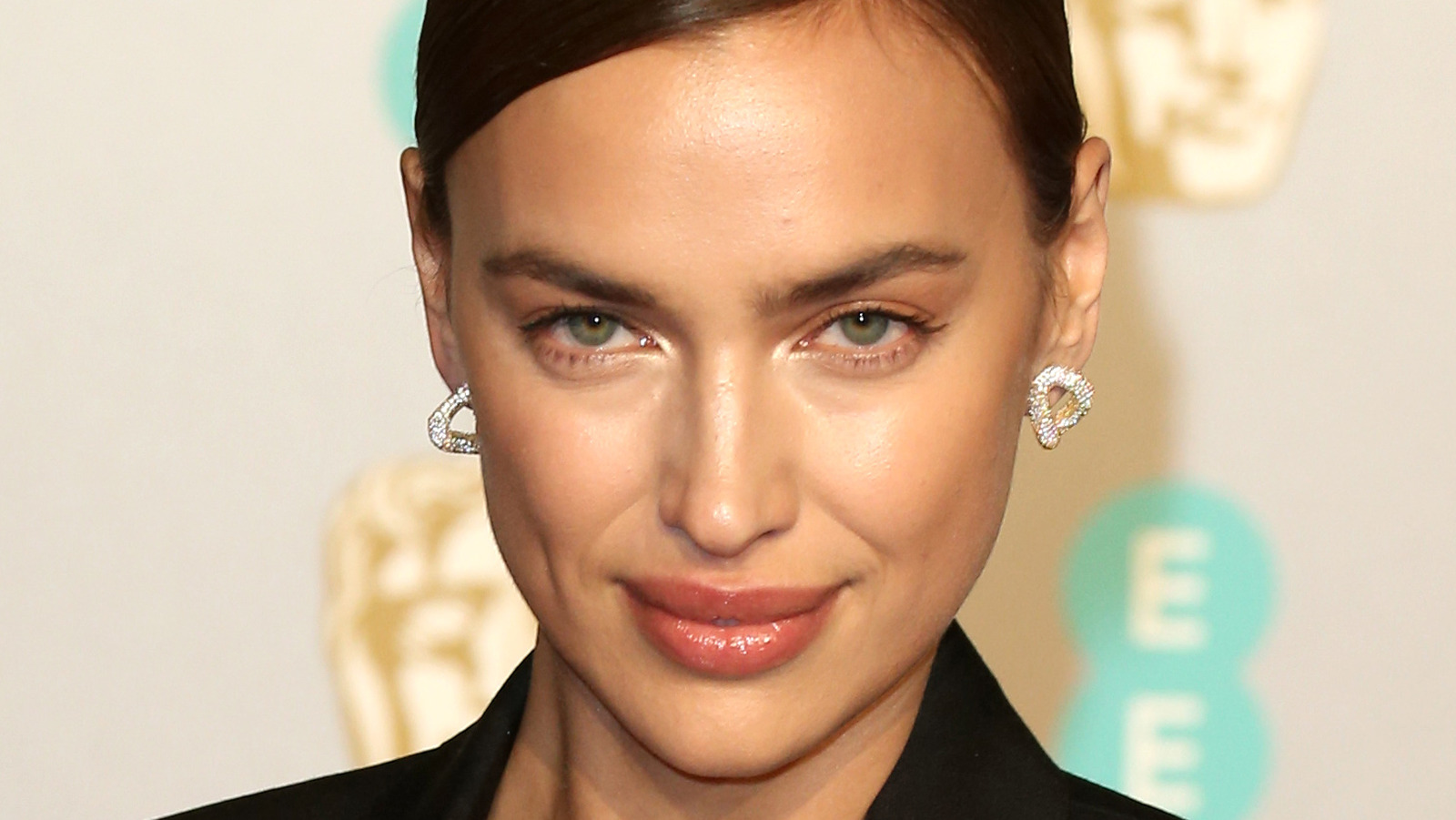  Irina Shayk net worth career achievements runway 