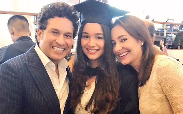 sachin tendulkar sister with Sachin Tendulkar – Savita Tendulkar