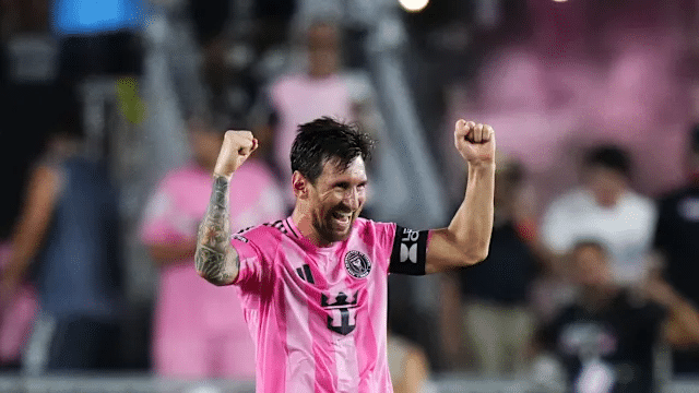 (title)% Rodrigo Messi attending a public football event