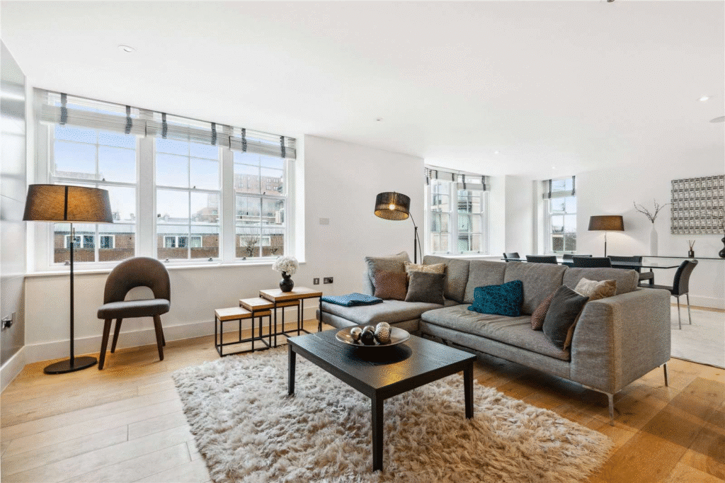 (title)% Queens Court Apartments luxury interior with open layout