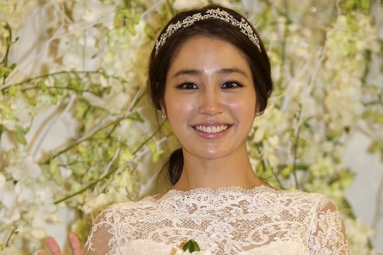 Lee Min Jung Age: 7 Stunning Facts – Success & Struggles