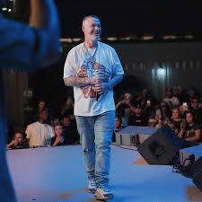 paul wall parents nationality – rapper performing live