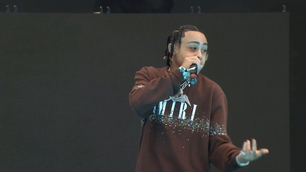  Stunna Gambino age - Bronx rapper performing live on stage