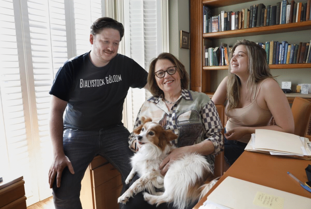 (title)% Janet Broderick Kraft preaching, focus on her leadership in ministry