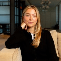 Olivia Bastianich smiling at a public event