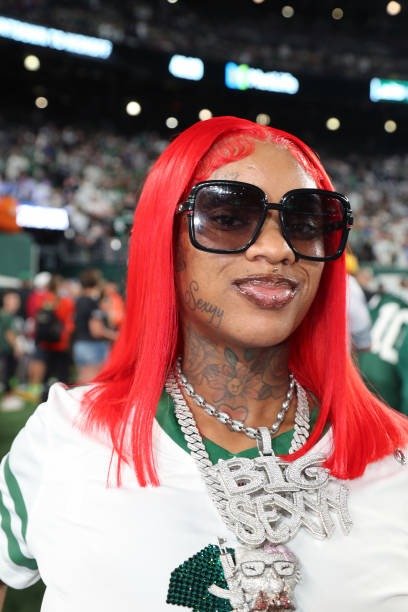  how old is sexyy red son, sexyy red family, sexyy red son age, rap celebrity kids, sexyy red motherhood