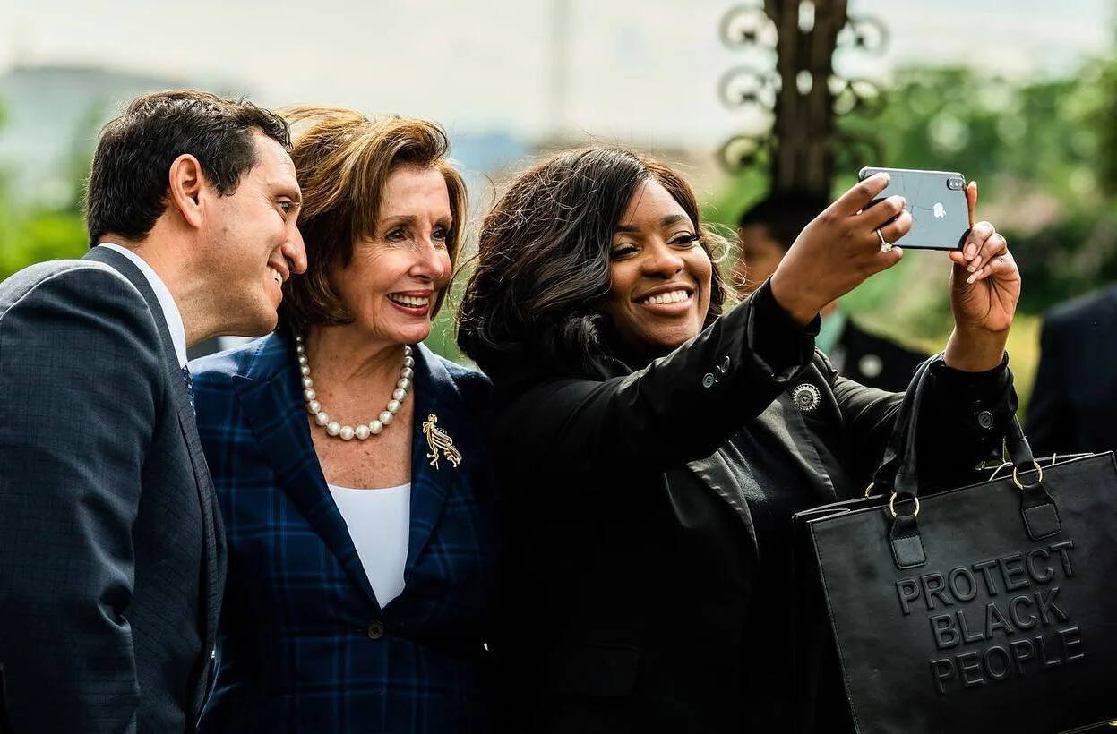 viral social media hashtag generator tool interface showing Instagram hashtag suggestions